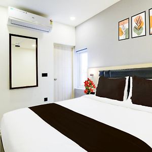 Townhouse Aarav Business Hotel